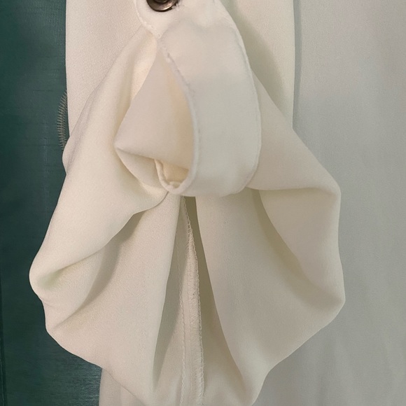 AGB white semi-sheer V neck blouse size large - Picture 4 of 4